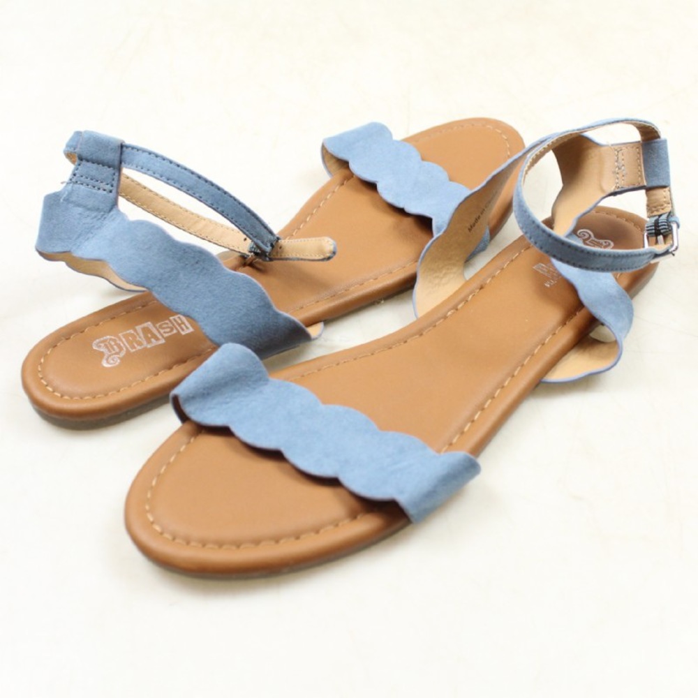 Brash Woman’s Sandals
